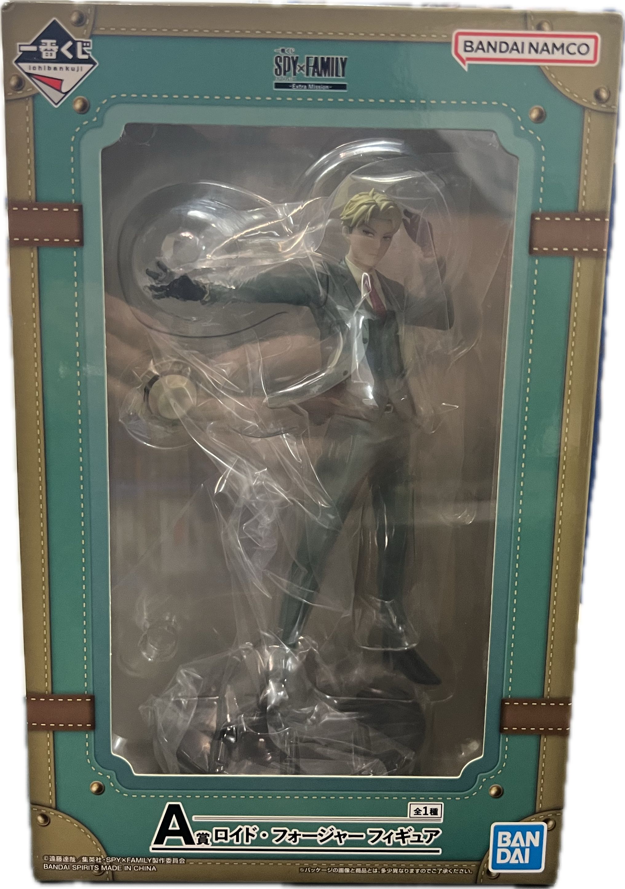Loid Forger figure